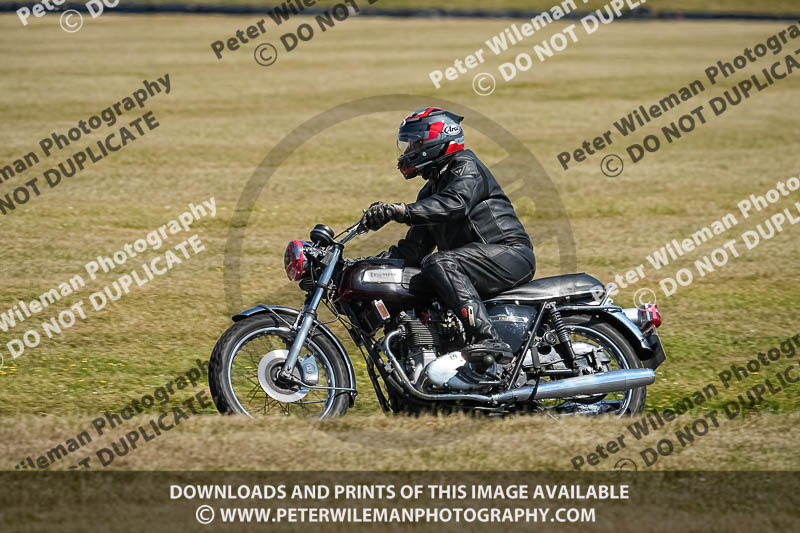 cadwell park;cadwell park photographs;cadwell trackday photographs;enduro digital images;event digital images;eventdigitalimages;peter wileman photography;racing digital images;trackday digital images;trackday photos